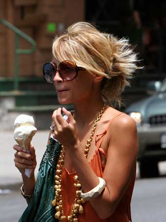 nicole richie anorexic. (Nicole Richie with two scoops