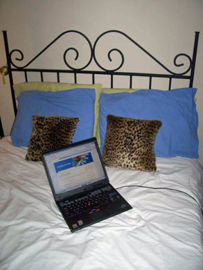bed-charming.jpg bed-charming.jpg